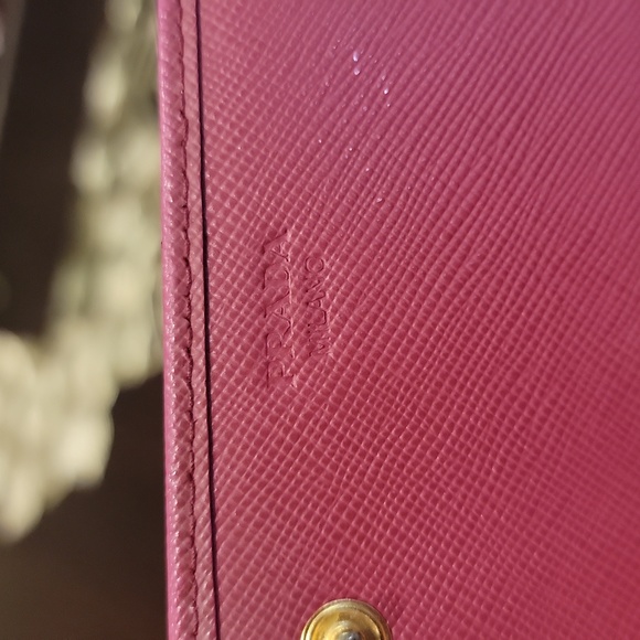 Authentic Prada Saffiano wallet - Picture 9 of 10